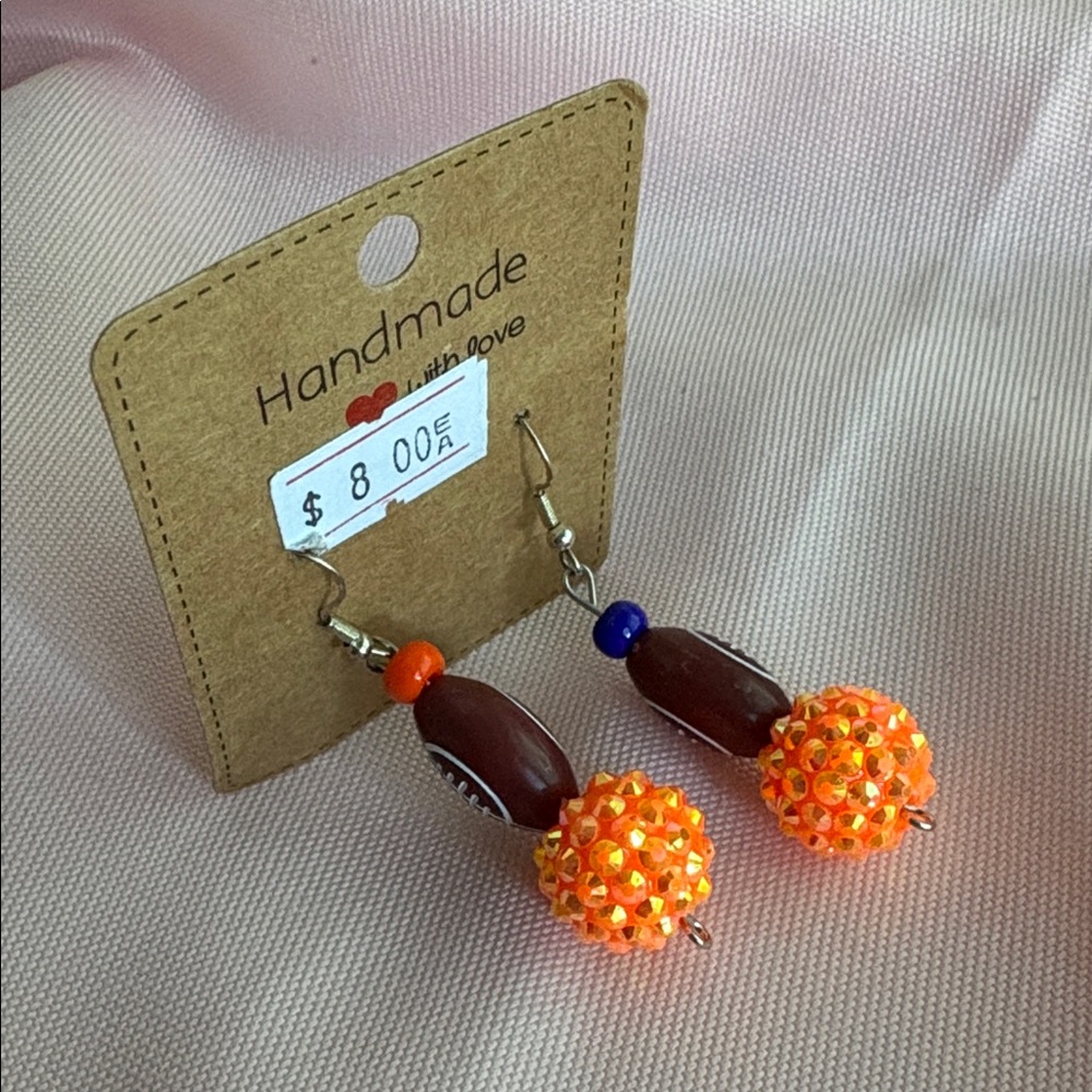 🟢 Hand Crafted Orange and Brown Beaded Earrings